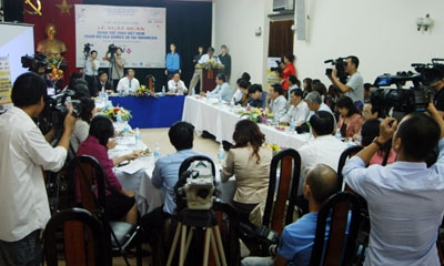 Buổi gặp mặt báo chí đã thu hút sự quan tâm của đông đảo phóng viên các báo, đài