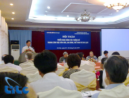 Thứ trưởng Huỳnh Vĩnh Ái phát biểu chỉ đạo Hội thảo