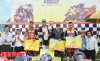 Ban tổ chức trao giải nhất, nhì, ba, tư cho nội dung chuyên nghiệp Yamaha Z125cc